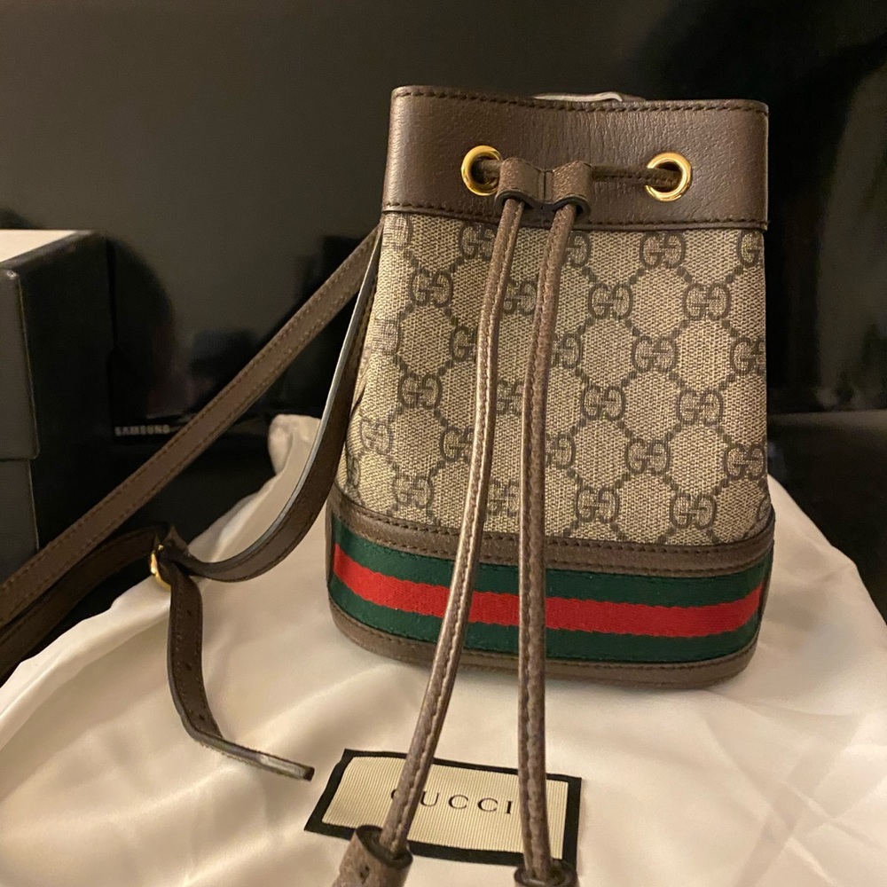 Gucci mini bucket bag